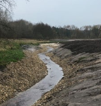 Uanset om du skal have lavet et regnvandsbassin, en dæmning eller have udskiftet en gammel betonbro til et tunnelrør, så er vi klar til opgaven.